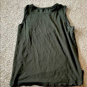 Lululemon Olive Green Loose Women’s Tank Top size Medium